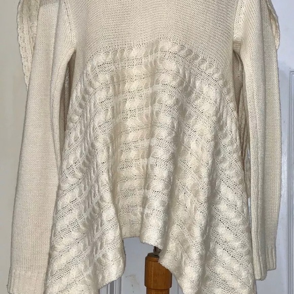 Altar’d State Cardigan Medium Crochet Shawl - Picture 2 of 4